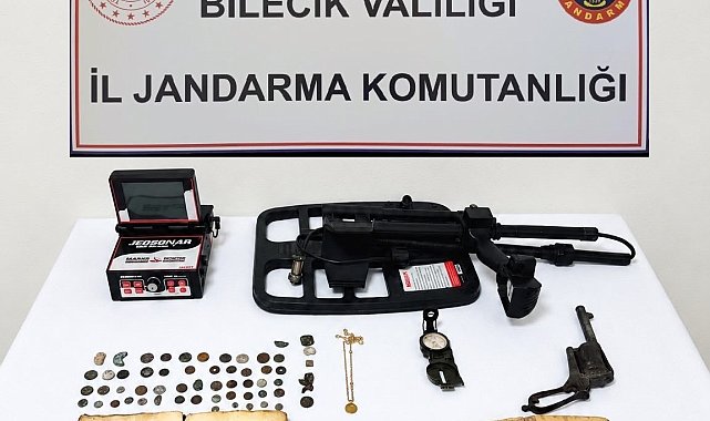 Bilecik'te tarihi eser operasyonu: 51 sikke ele geçirildi