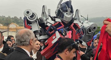 Bilim Festivalin'de TB2 Bayraktar İHA ve dans eden robot ilgi gördü