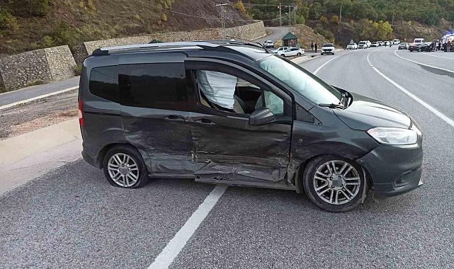 Bingöl'de trafik kazası: 3 yaralı