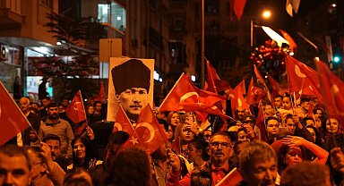 Binlerce Denizlili Cumhuriyet için yürüdü
