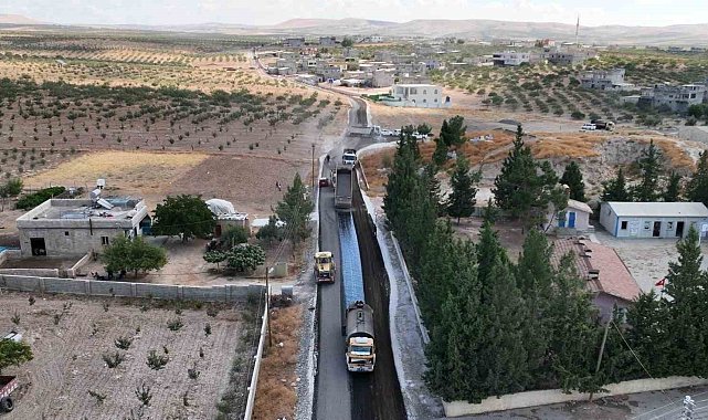 Birecik'te 40 kilometrelik grup yolunda asfalt çalışmaları tamamlandı