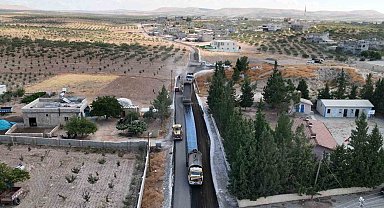 Birecik'te 40 kilometrelik grup yolunda asfalt çalışmaları tamamlandı