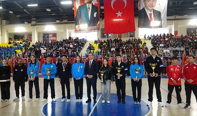 Bitlis'te Cumhuriyet Bayramı coşkusu