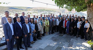 Bodrum'da 56 mahalle muhtarı için anlamlı kutlama