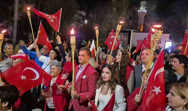 Bodrum'da binlerce kişi bayramı kutladı
