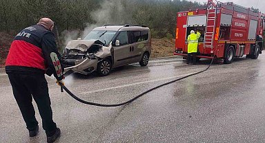 Bolu'da hafif ticari araç ile tır çarpıştı: 1 yaralı