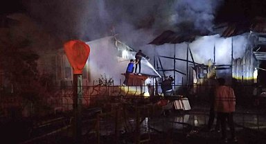 Bolu'da korkutan yangın: Samanlıkta başlayan alevler eve sıçradı