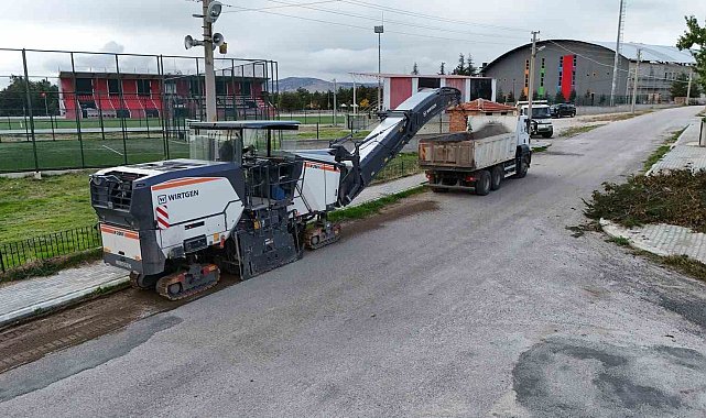 Bolvadin'de alt ve üst yapı çalışmaları sürüyor