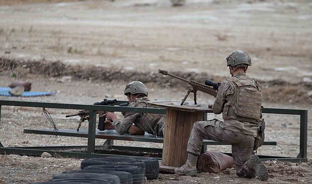 Boran-8'de keskin nişancıların hünerli atışları nefes kesti