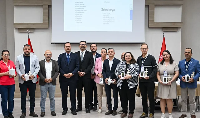 Bornova Kent Konseyi'nde Doğan Baran Mengüş güven tazeledi