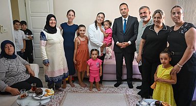 Bornova'da Başkan Eşki'den Doğanlar Mahallesi'ne ev ziyareti