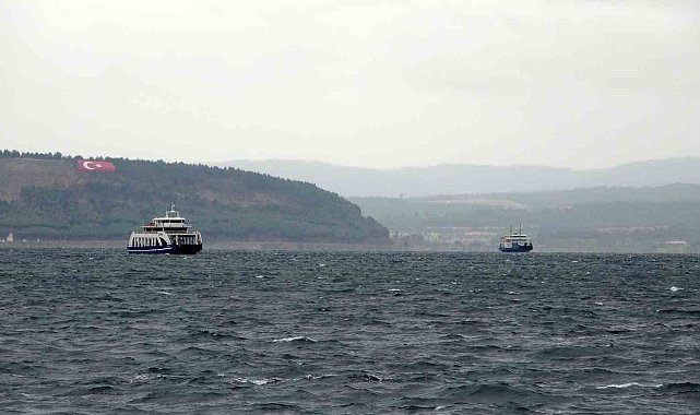 Bozcaada'ya bazı feribot seferleri iptal edildi