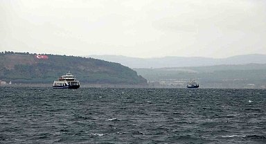 Bozcaada'ya bazı feribot seferleri iptal edildi