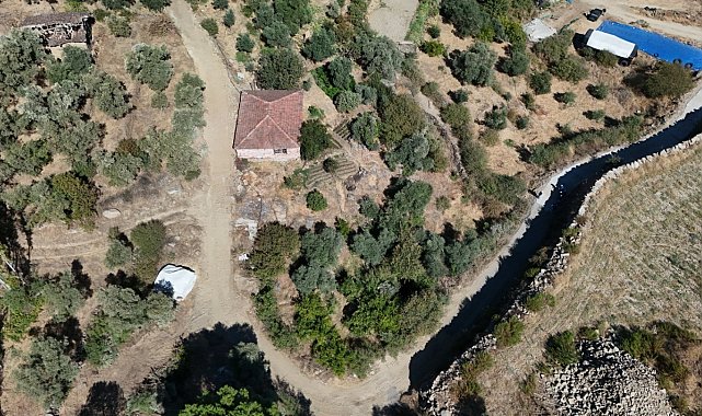 Bozdoğan Belediyesi Kamışlar Mahallesi'nde yolları yeniliyor