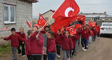 Bozoğlak Çavuşlu Köyü İlkokulu'nda 29 Ekim Cumhuriyet Bayramı coşkuyla kutlandı