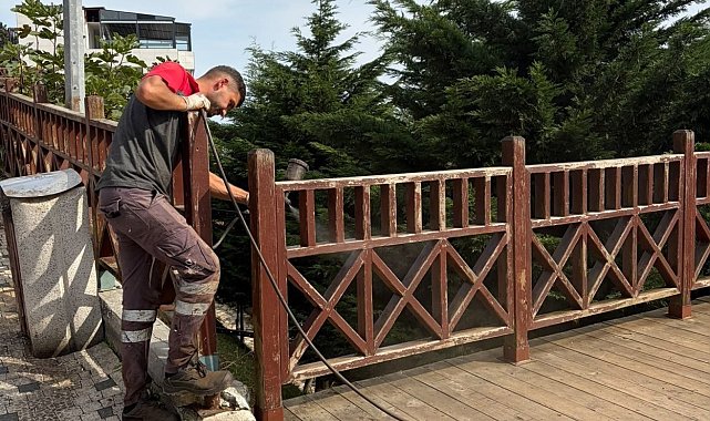 Boztepe'de kent mobilyaları bakımdan geçiriliyor