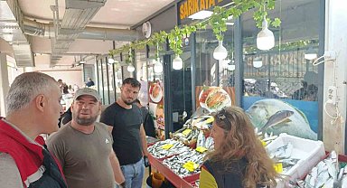 Buharkent'te pazar tezgahları denetlendi