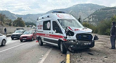 Burdur'da ambulansın karıştığı zincirleme kaza: 7 hafif yaralı