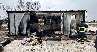 Burdur'da baraka yangını: Yaşlı kadın hayatını kaybetti