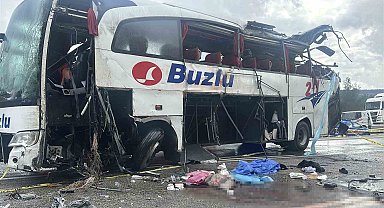 Burdur'da yolcu otobüsü devrildi: 1 ölü, 8 yaralı