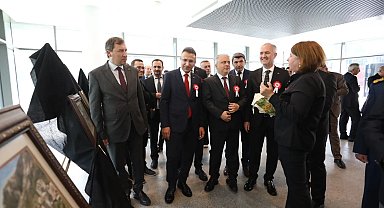 Bursa İnegöl'de Cumhuriyet Coşkusu goblen sanatıyla buluştu