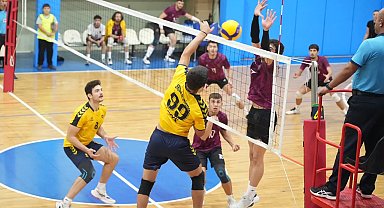 Bursa Yenişehirli voleybolcular filede 2'de 2 yaptı