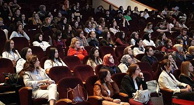 Bursa'da anne sütü sempozyumuna yoğun ilgi