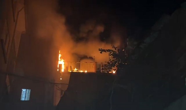 Bursa'da balkonunda çıkan yangın eve sıçramadan söndürüldü