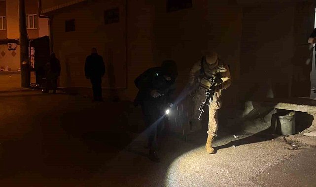 Bursa'da iki grup arasında silahlı kavga: 1 yaralı