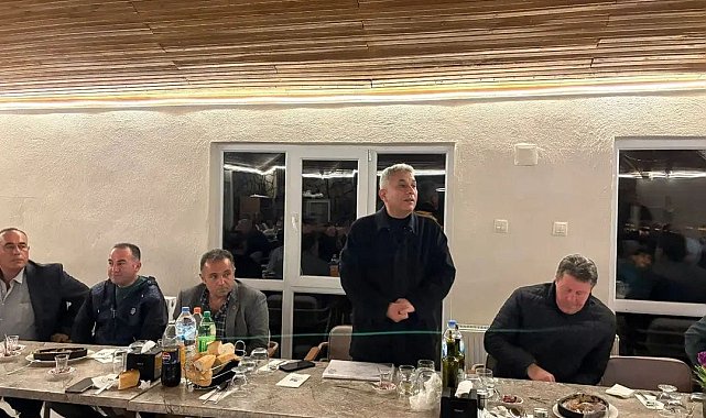 Çal Belediye Başkanı Ahmet Hakan, emekleri için muhtarlara teşekkür belgesi verdi