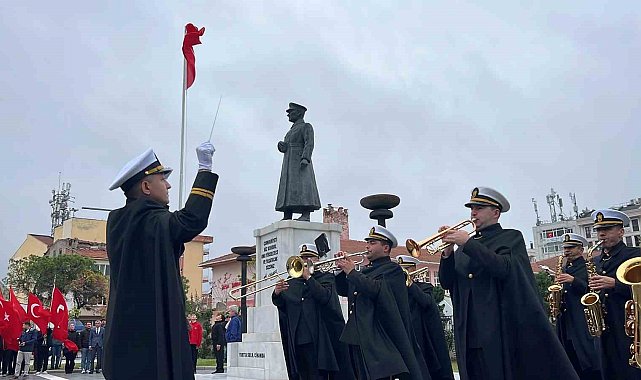 Çanakkale'de Cumhuriyet Bayramı coşkusu çelenk töreniyle başladı
