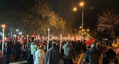 Çanakkale'de Cumhuriyet coşkusu fener alayıyla taçlandı