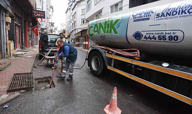 Canik'te sağanak mesaisi
