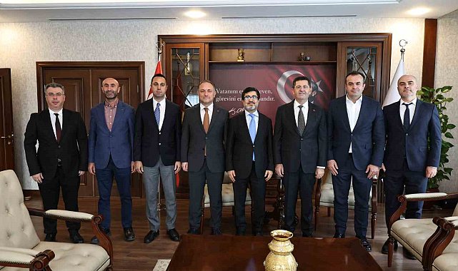 Çekmeköy'de ulaşım yatırımları için görüşmeler devam ediyor