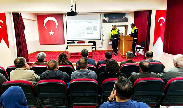 Çemişgezek'te okul servis şoförlerine trafik güvenliği eğitimi