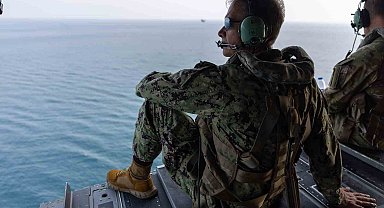 CENTCOM Komutanı Cooper, Hürmüz Boğazı üzerinden helikopterle uçuş gerçekleştirdi