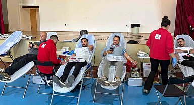 Çeşme'de Kızılay'a 97 ünite kan bağışı