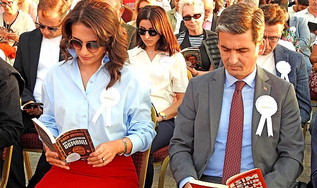 Çeşme'de "Hayatın Anlamı Kitap" projesinin 5. sezonu başladı