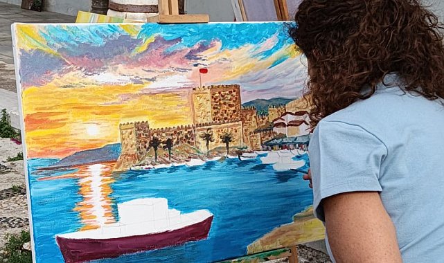 Çeşme'nin tarihi dokusu 9 sanatçının tuvalinde hayat buldu
