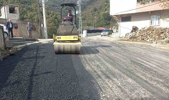 Çilimli'de asfalt yama çalışması sürüyor