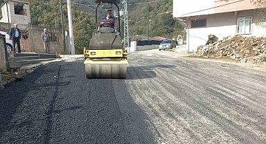 Çilimli'de asfalt yama çalışması sürüyor