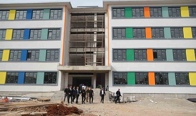 Cizre Kaymakamı Baycar eğitim yatırımlarını inceledi