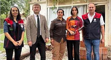 Cizre'de alın teri döken kadın çiftçiler unutulmadı