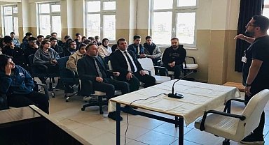 Cizre'de geleceğin gençlerine ağız ve diş sağlığı eğitimi