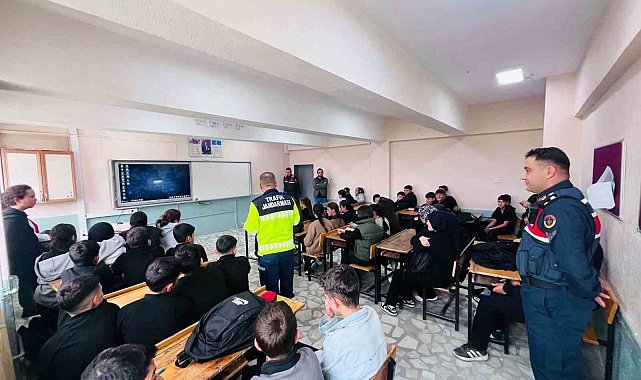 Çobanlar'da "Trafik Dedektifleri Projesi" eğitimi