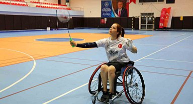 Çocuk felci geçirip engelli kaldı, badmintona başlayıp dünya üçüncüsü oldu