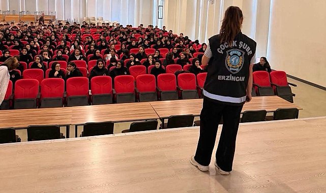 Çocuk polisi, Erzincan'da öğrencileri suçlara karşı bilgilendirdi