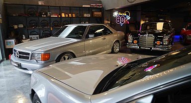 Çocukluktaki oyuncak araba aşkı paha biçilemez Mercedes müzesine dönüştü