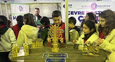 Çorum'da düzenlenen şenlik binlerce öğrenciyi bilimle buluşturuyor