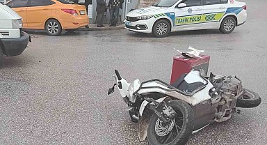 Çorum'da motosiklet ile minibüs çarpıştı: 1 yaralı